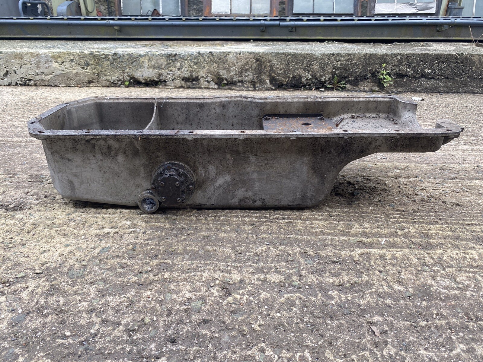 Bentley MKVI, R-Type, Rolls-Royce Wraith or Dawn 1946-55 Sump Pan + Oil Level Sender - Image 5