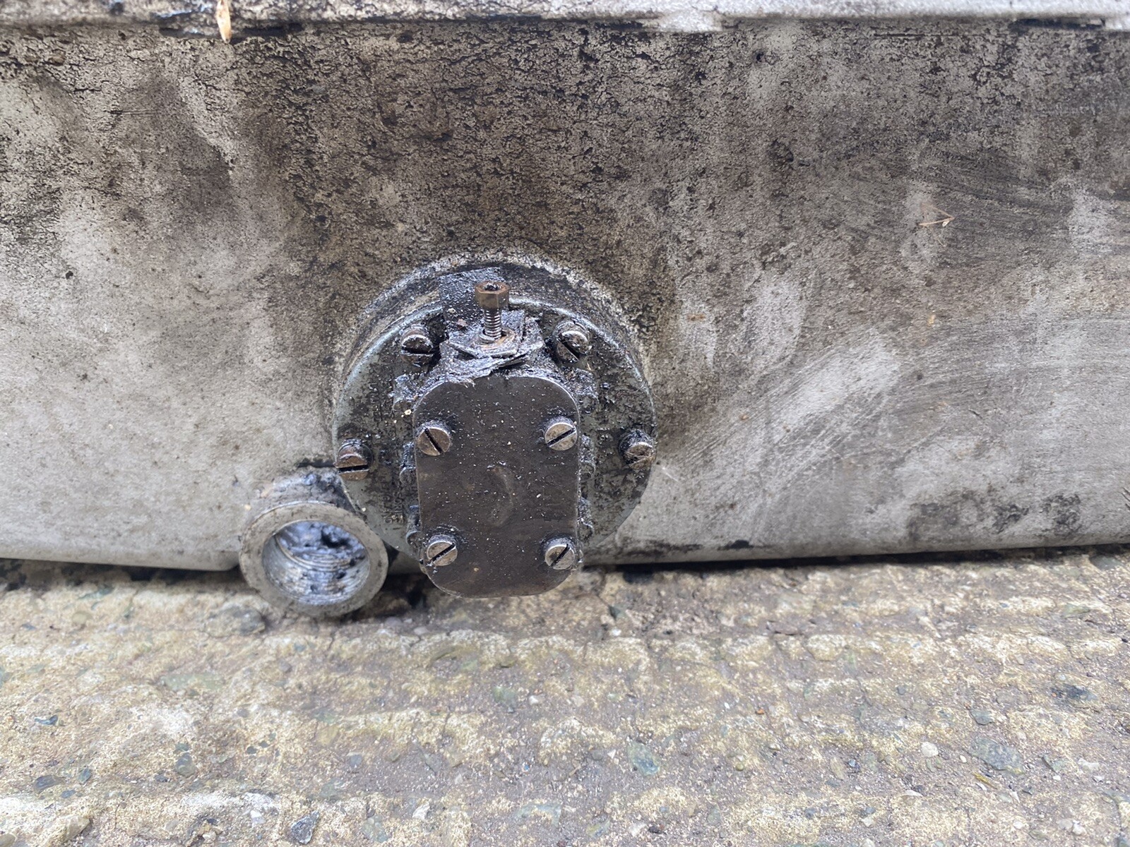 Bentley MKVI, R-Type, Rolls-Royce Wraith or Dawn 1946-55 Sump Pan + Oil Level Sender - Image 7